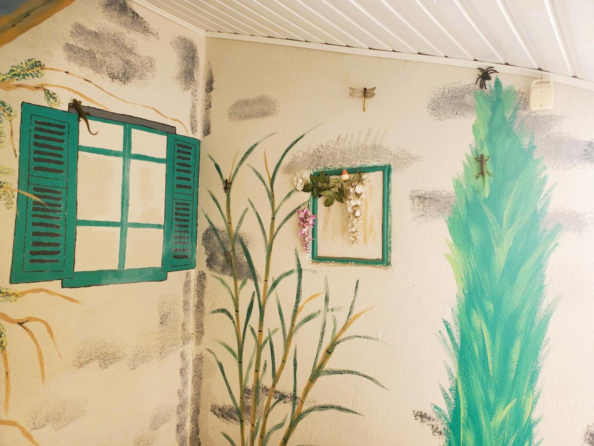 Agreable Maison De Ville Avec Patio 西让 外观 照片